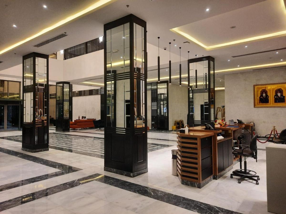 The Plaza Hotel & Resort Салалах Екстериор снимка