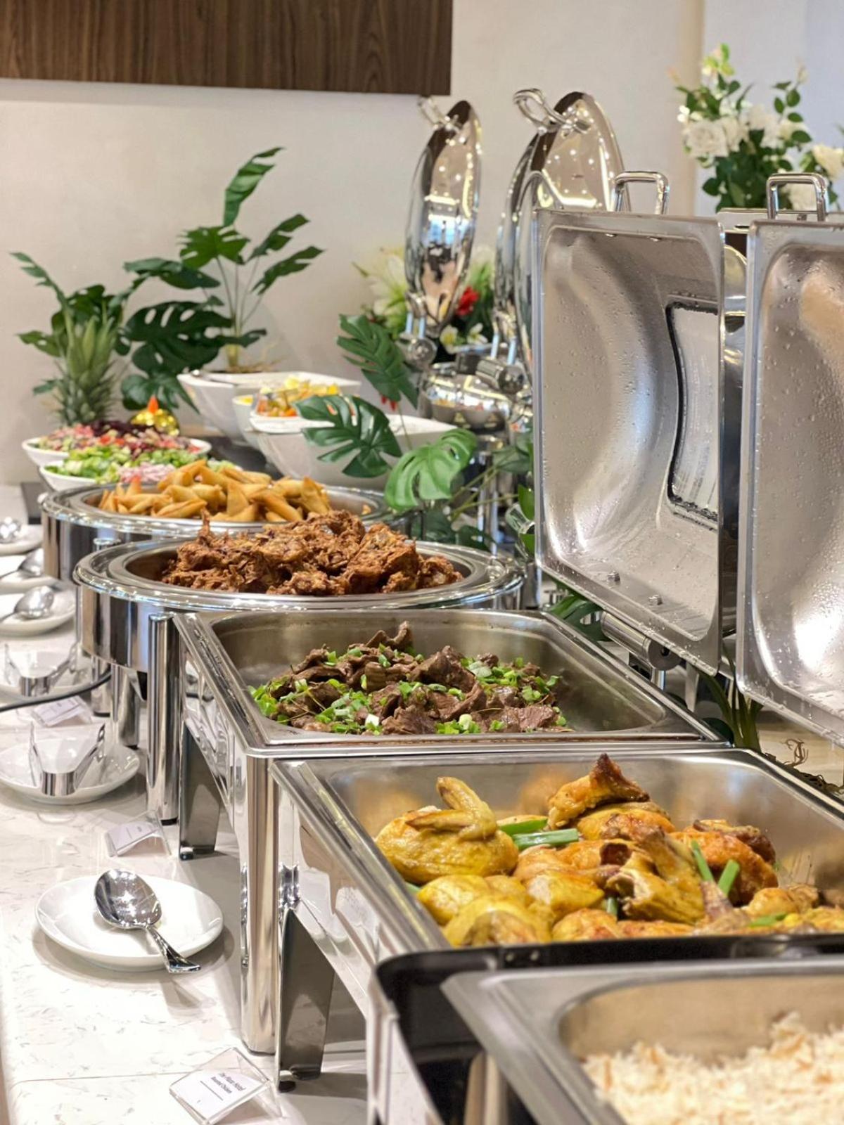The Plaza Hotel & Resort Салалах Екстериор снимка